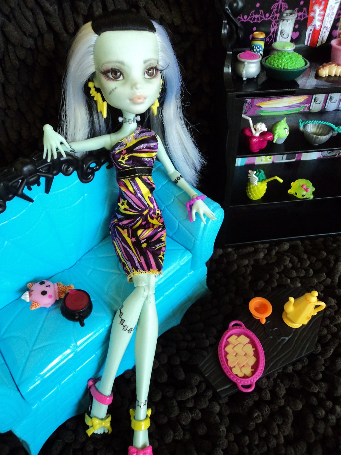 Custom Repaint Monster High Frankie Stein ooak