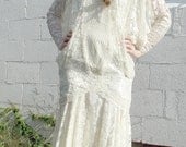 Vintage Ivory Flapper Wedding Gown Elegant Lace and Beads Dress With Small Train