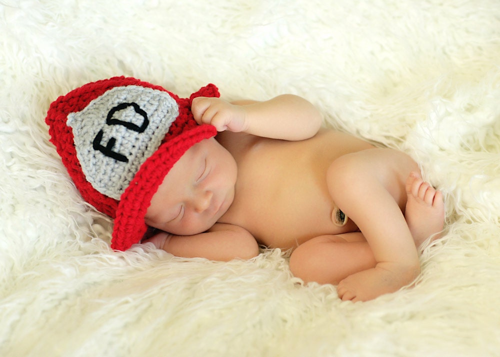 PATTERN Fireman hat / helmet - Crochet
