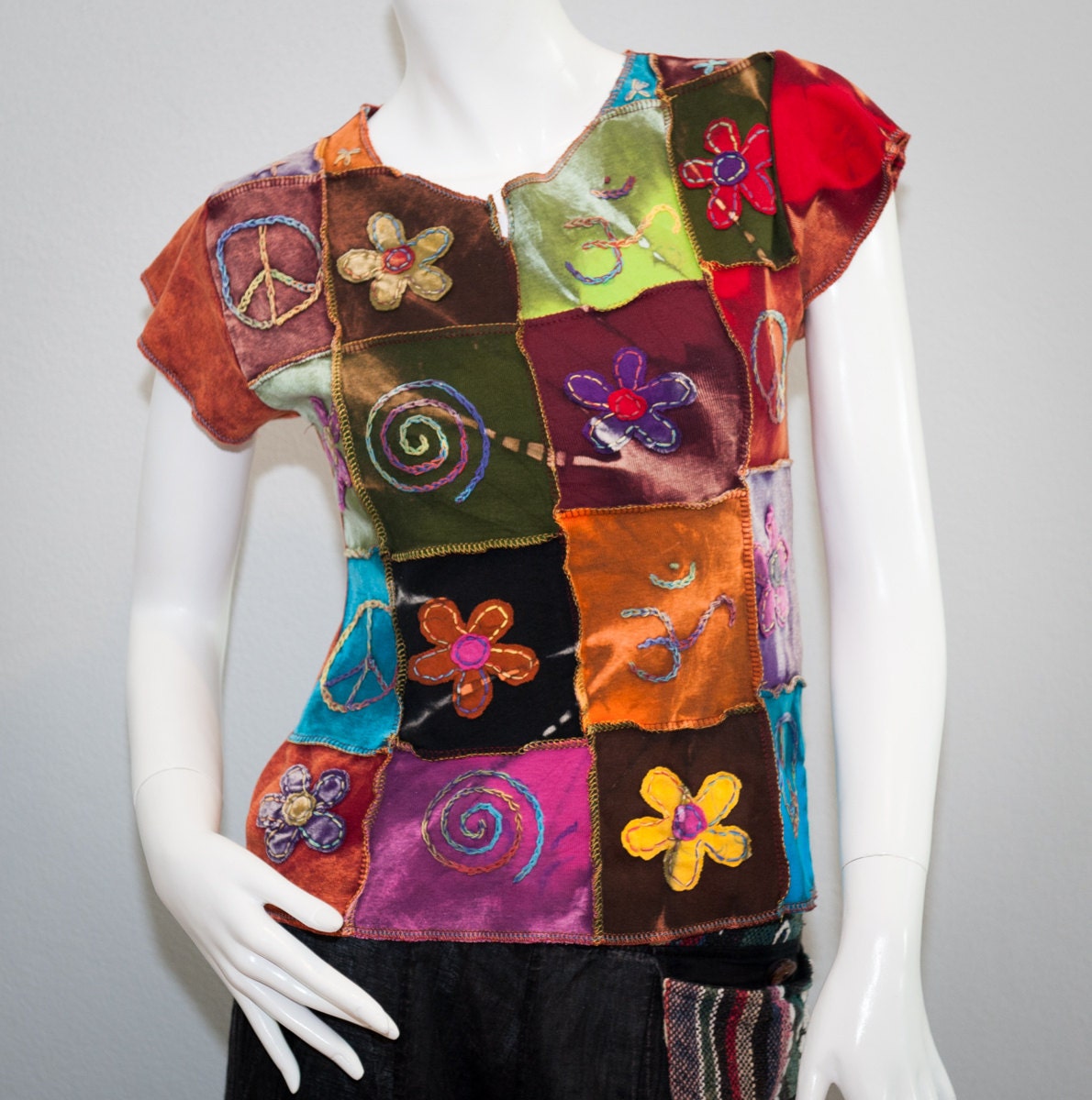 Size S/M Unique Patchwork Batik Color Dye Cotton Women's T-Shirt Gypsy Hippie Boho Peace & Love (DYE-01)