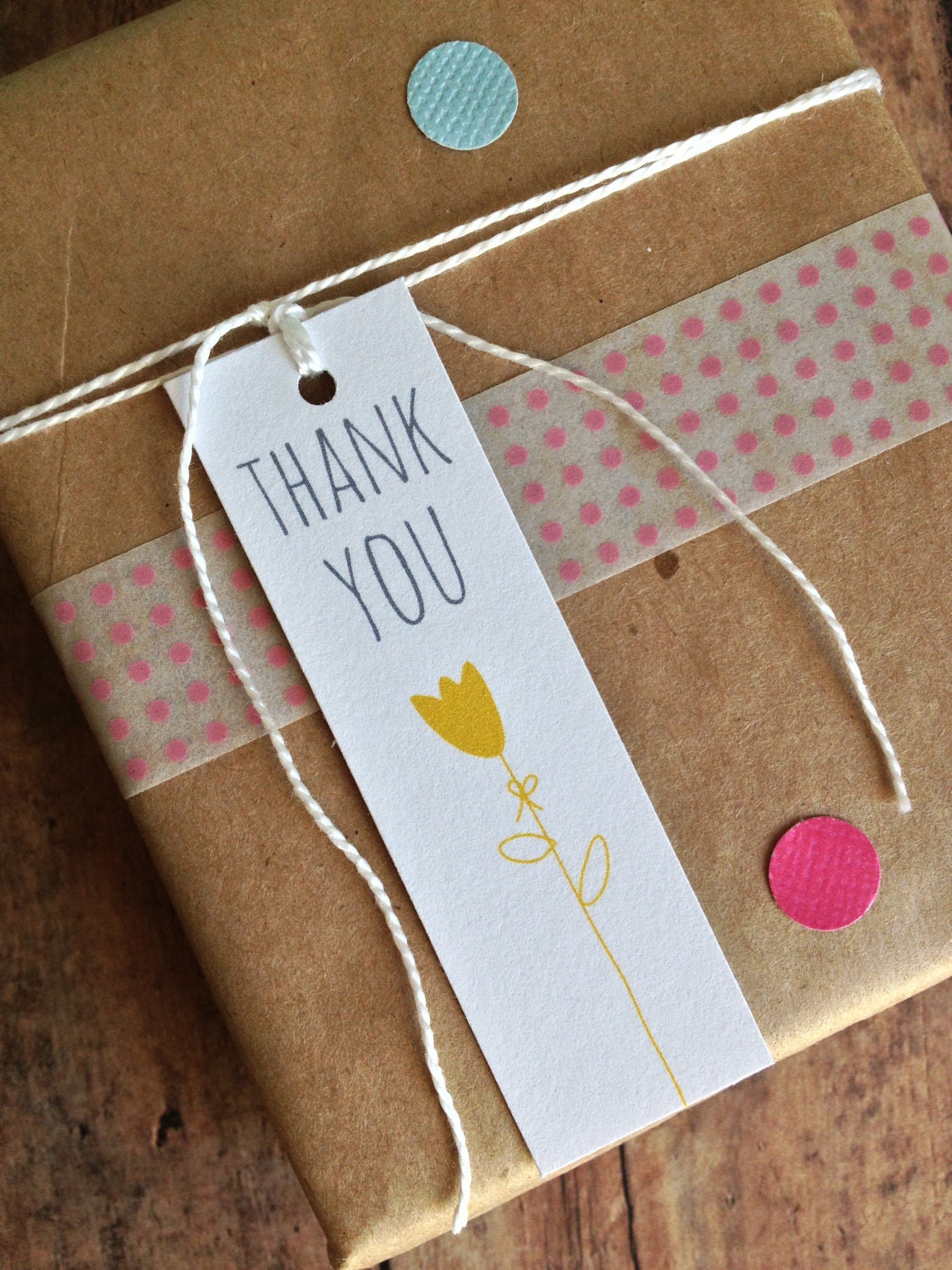 Thank you tag - gift tag - party favor tag - tulip flower tag- packaging supplies - bridal shower favor tags