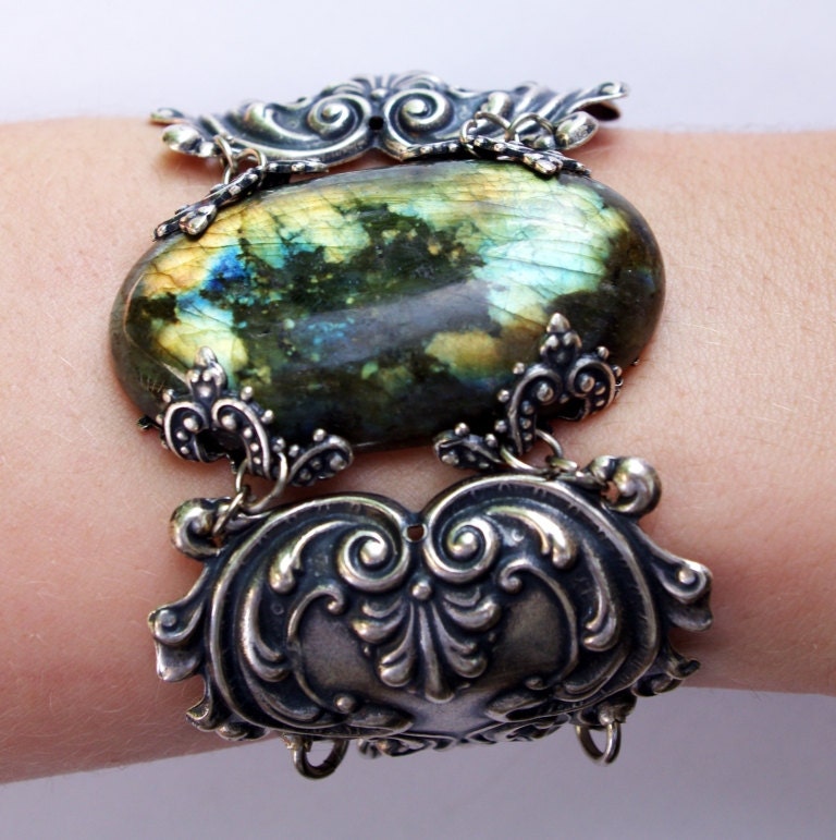 Silver bracelet Gothic jewelry Labradorite Bridal Wedding jewelry handmade jewelry Victorian