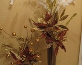 floral arrangement,feather arrangement,poinsetta,glitter,centerpiece,christmas arrangement,home decor, decoration,glass,feather decor,