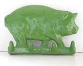 Ceramic Pig Key Rack in Grass Green