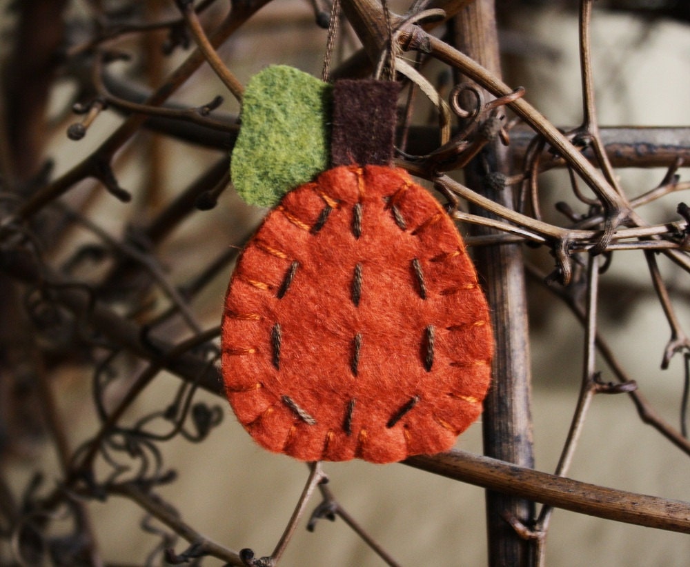 harvest autumn decoration pumpkin felt ornament or brooch