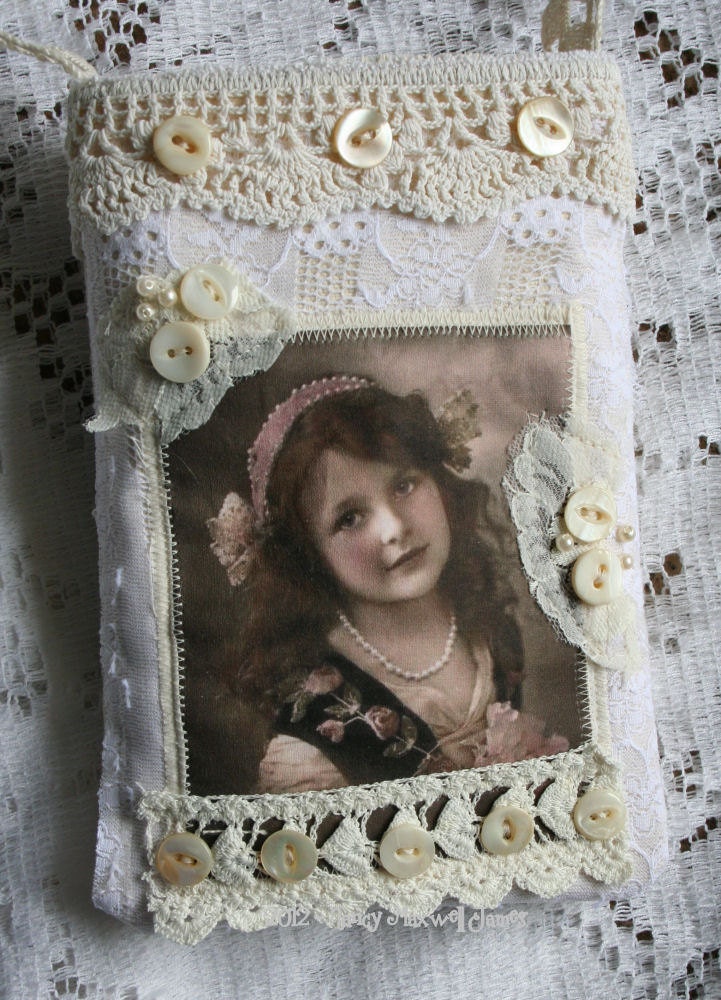 Sweet Lisbeth HANDMADE Vintage Lace Fabric Collage Pouch