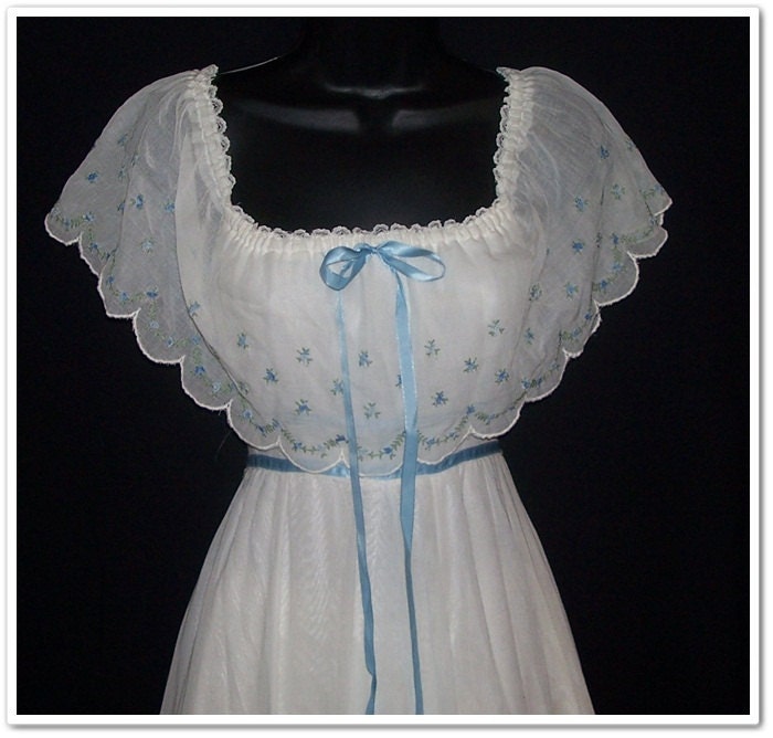 Vintage 70s Gunne Sax Embriodered Floral Dress S