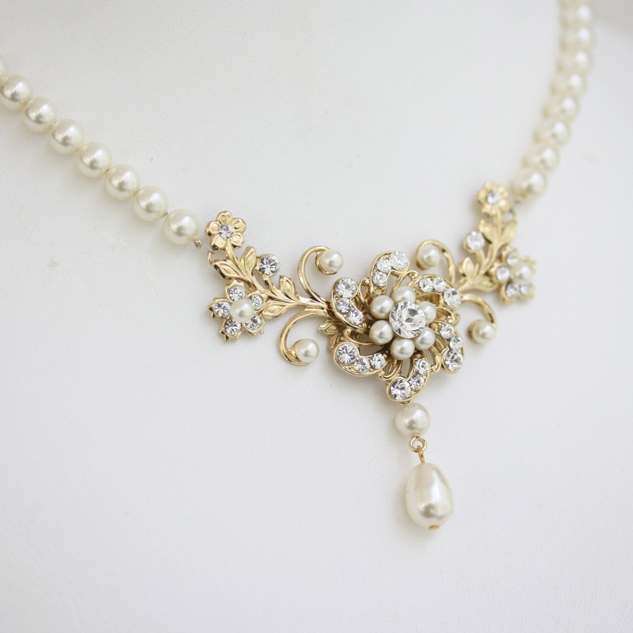 Pearl Necklace on Gold Wedding Necklace  Ivory Pearl Necklace  Vintage Rhinestone