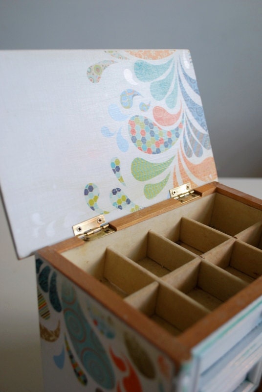 Refurbished Vintage Jewelry Box - Medium White Surfer