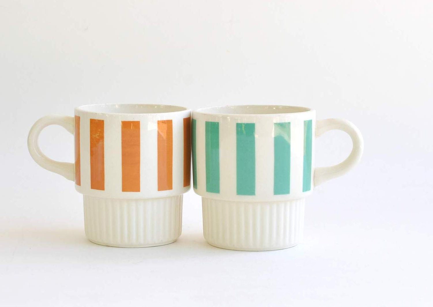 2 Vintage-American-Mod-Striped-Coffee Cups