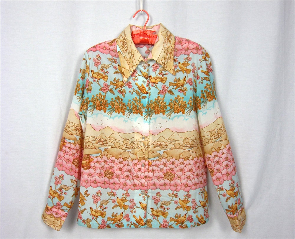 25% Off Storewide Sale // Vintage 1960s or 70s Art Nouveau Inspired Blouse, Sz L