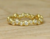 Raindrop Ring in Yellow Gold and Moissanite