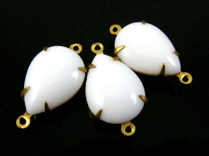 2 - 15x11mm Vintage Pear Shaped Stones in 2 Rings Closed Back Brass Prong Settings - Chalk White .