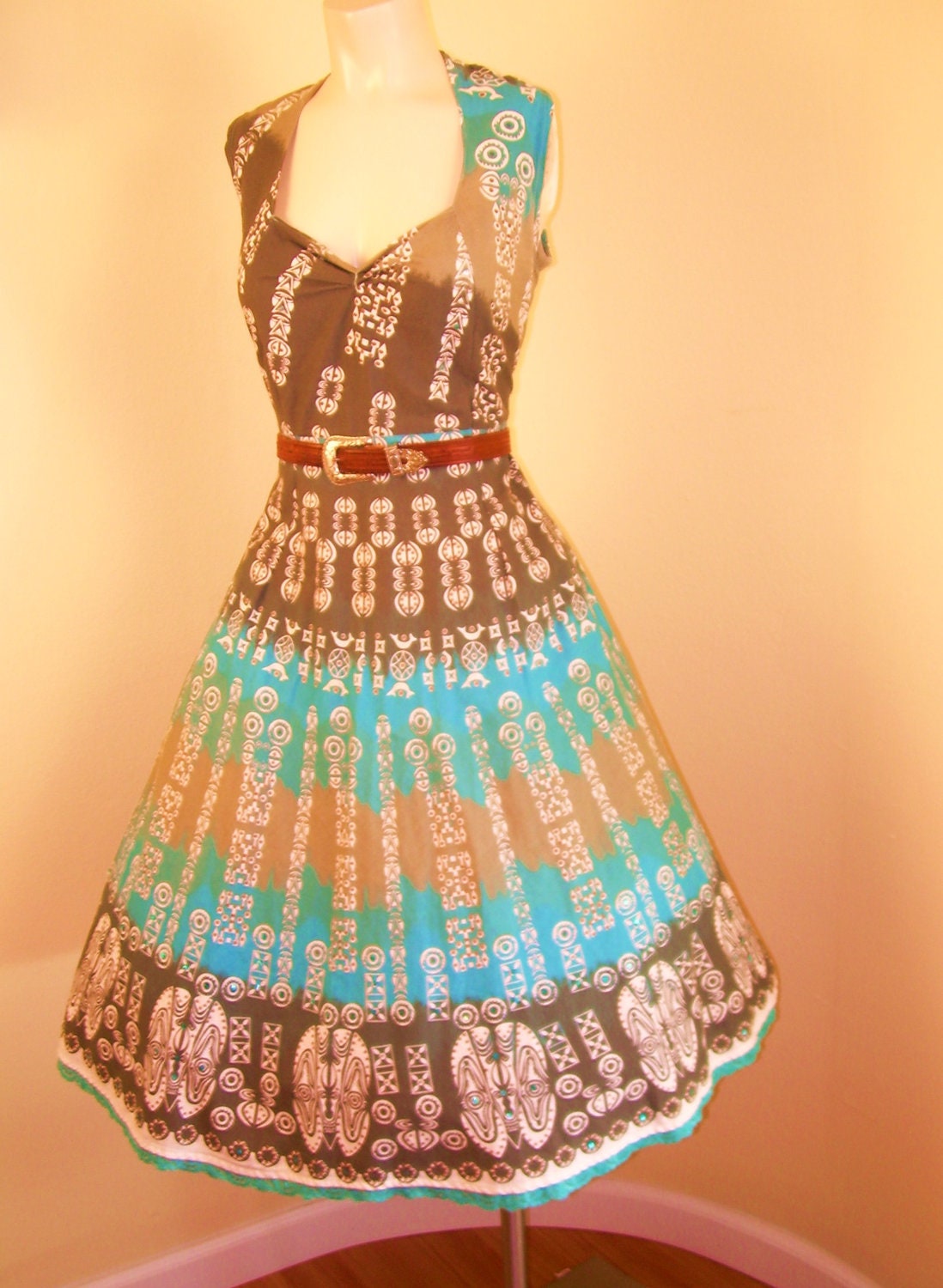 Mexican Circle dress is remade in pin up style