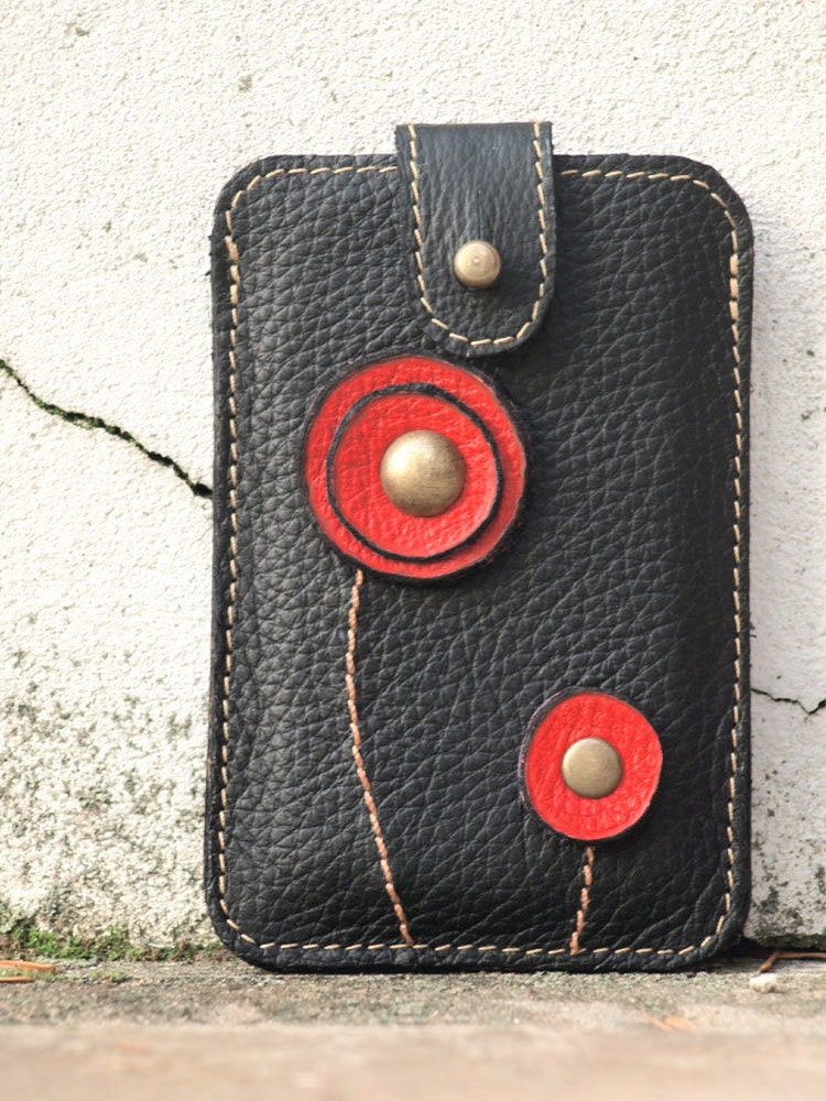 leather iPhone 5 Case Sleeve Cover Pouch Pocket. iPhone 5 case - Studded Poppy