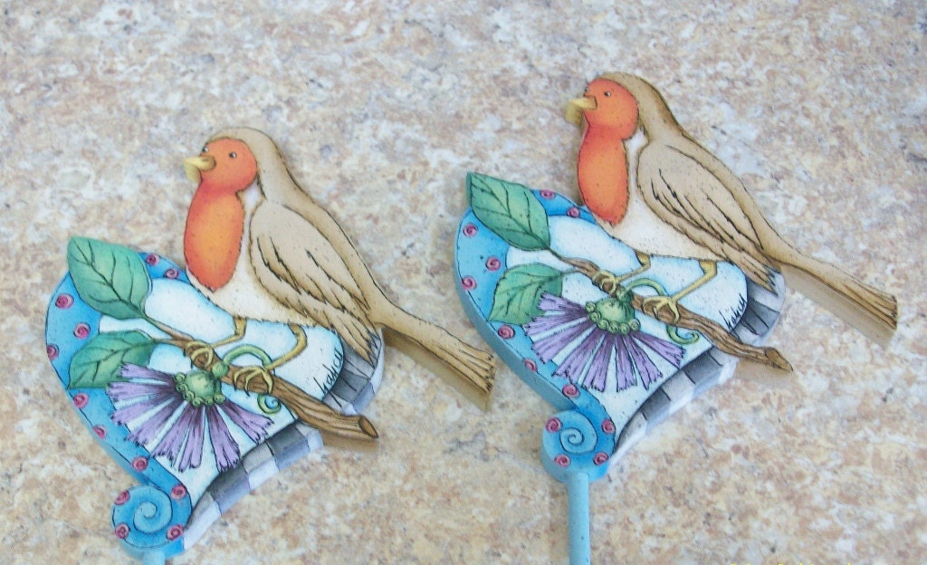Handpainted Wooden Robin And Heart Plant Stick