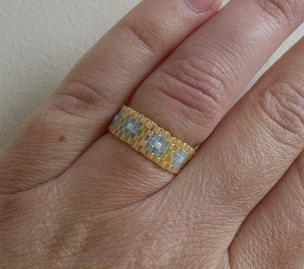 Another  SEED BEAD Ring - Peach with Blue Flowers