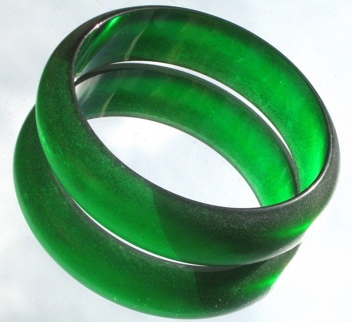 Sea GLass Green Vintage Lucite Bangle Tumbled Ocean Statement Unique Bracelet Translucent Beach Unique