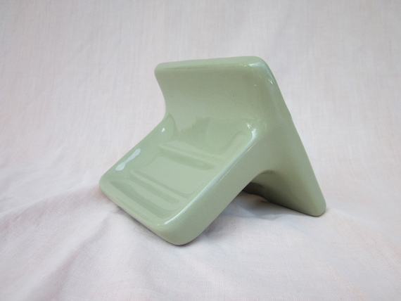Avocado Green Retro Vintage Ceramic Tile Soap by MendozamVintage