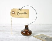 Vintage Door Knob Photo Holder / Wire Picture or Card Holder