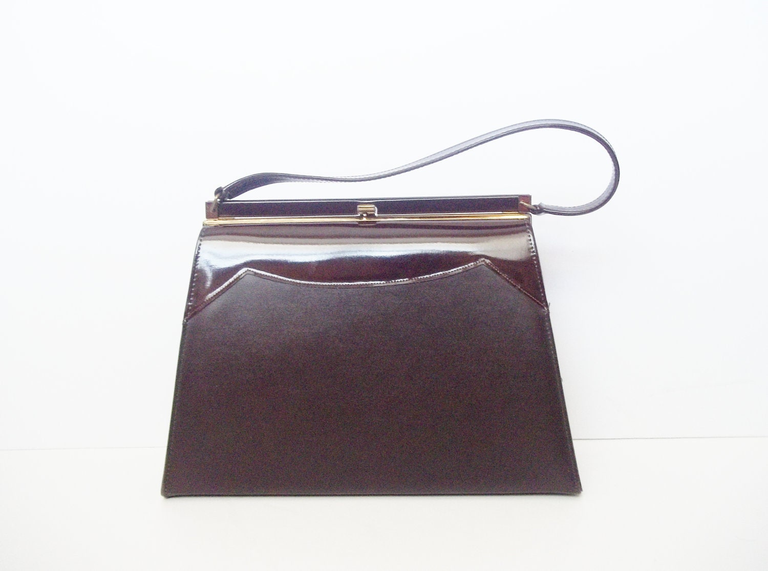 Vintage 1960s Naturalizer Brown patent leather Kelly Bag Purse Vegan