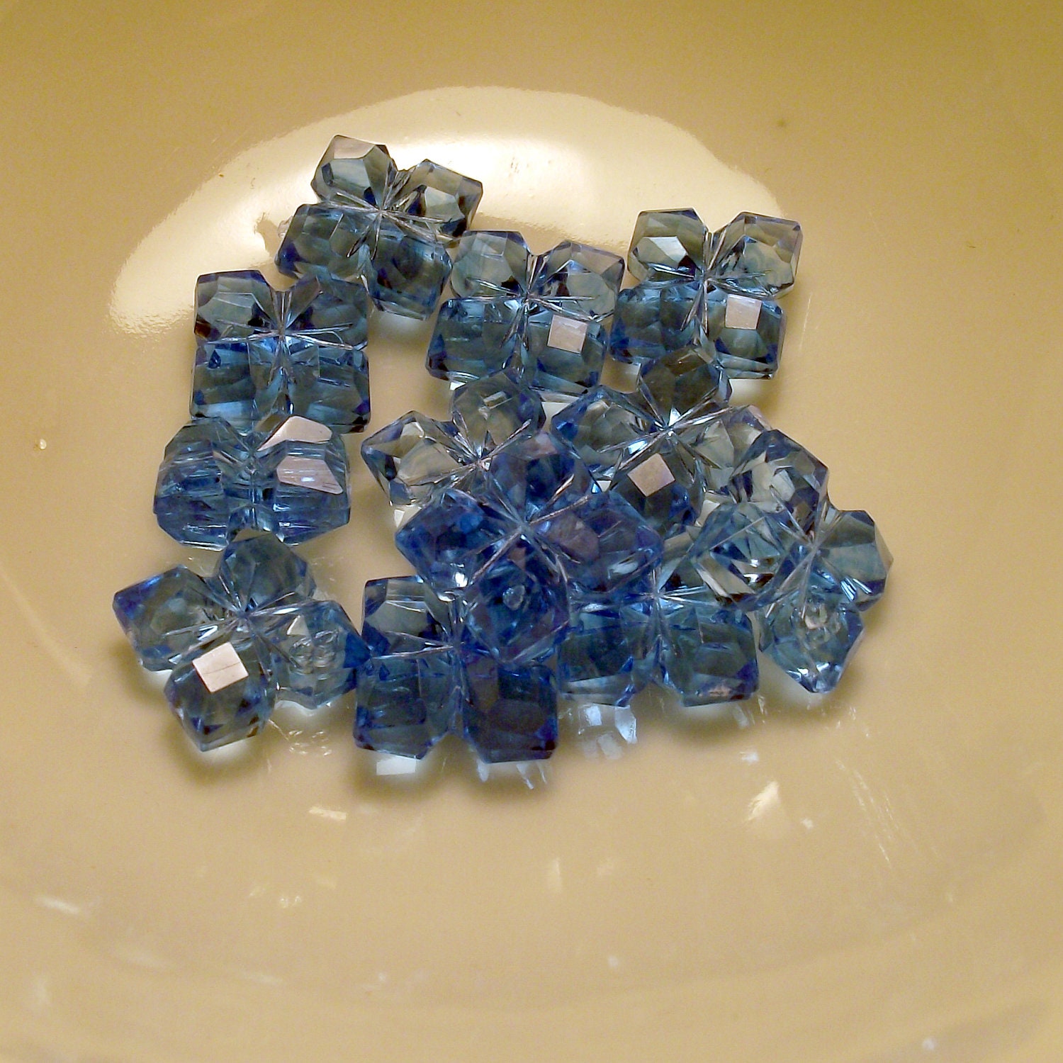 12 Vintage Lucite Blue Faceted Beads DESTASH