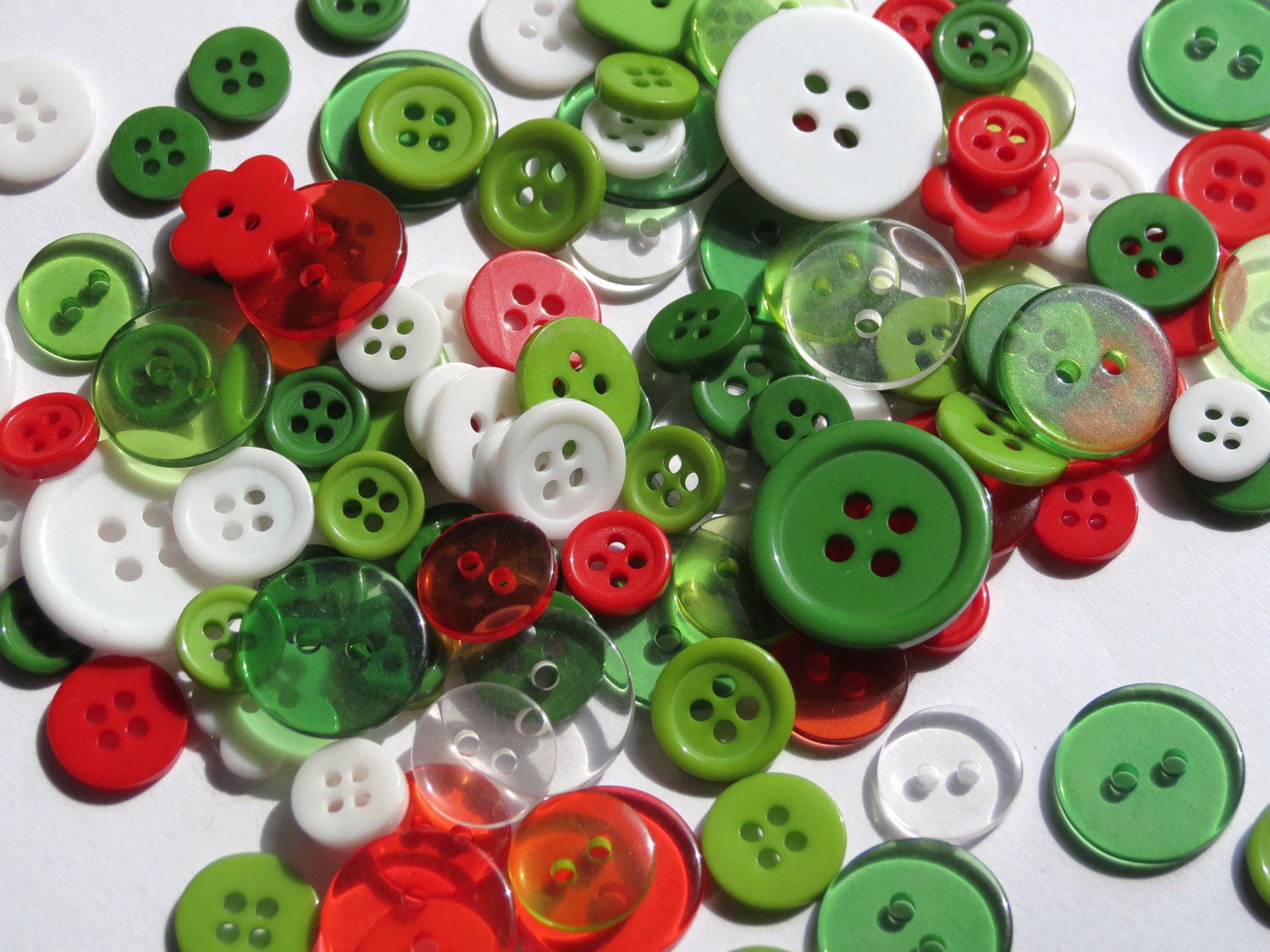 Holly Jolly Button Assortment 20pcs