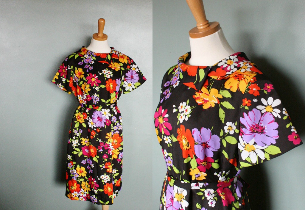 15 Dollar Sale Vintage 60s RAINBOW GARDEN Dress - Women Medium - Floral Pattern