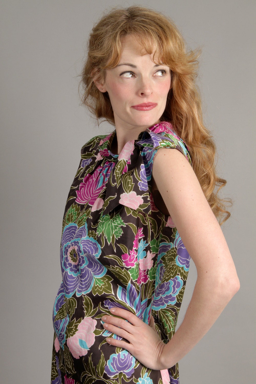 reserved / 1960s sheath dress / 60s floral dress / The Night Blooms