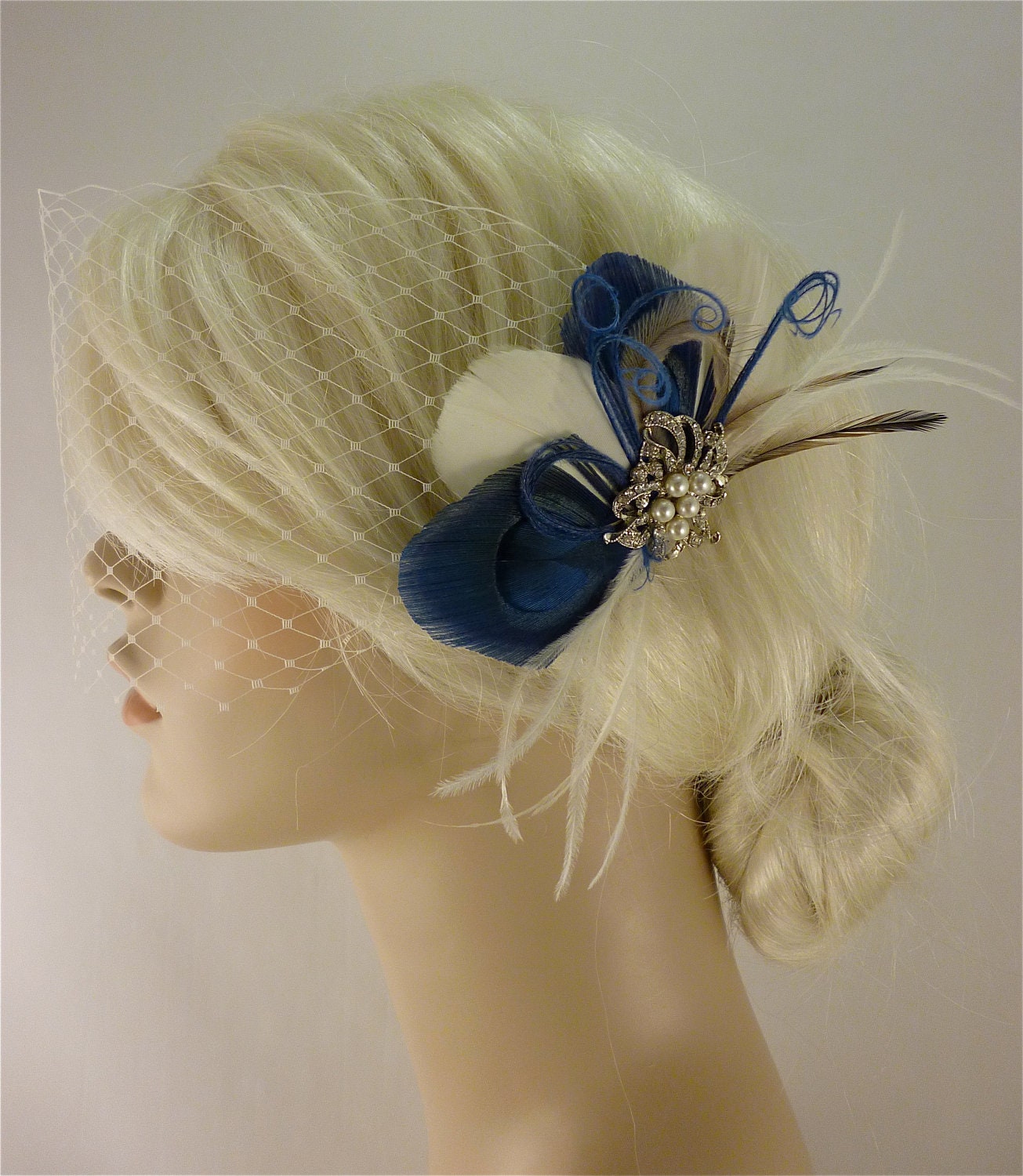 Bridal Feather Fascinator with Brooch, Bridal Fascinator, Wedding Hair Accessories, Fascinator, Hair Clip, Bridal Veil, Ivory and Blue