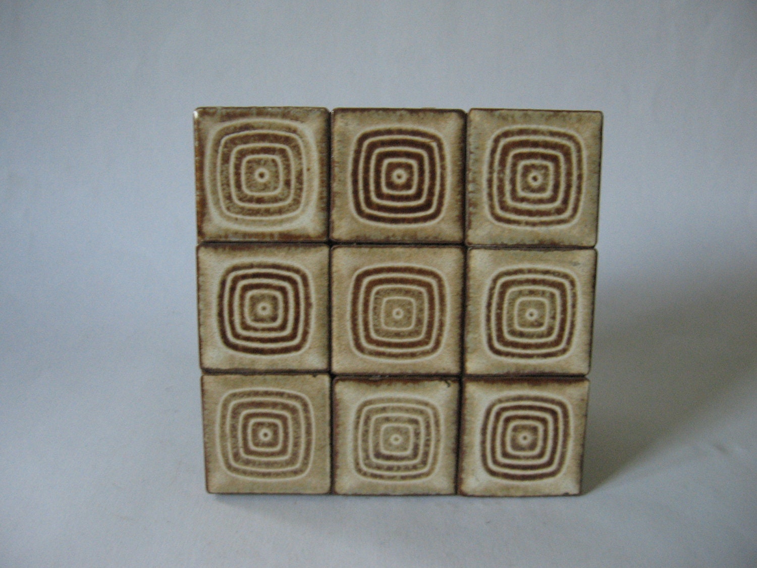 Six inch retro 70s tile tray coaster trivet brown mod atomic square pattern