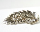 Vintage Leaf brooch, vintage rhinestone brooch, vintage paisley brooch, 1960s, nicobelPaisley Rhinestone 1960s Brooch