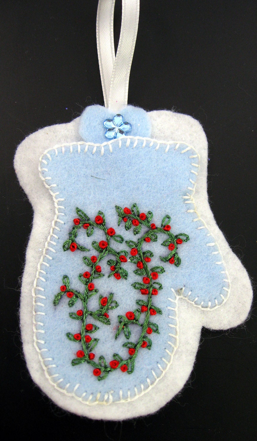 Blue and White Mitten Pocket Christmas Ornament 314 - NoelBellesDeux