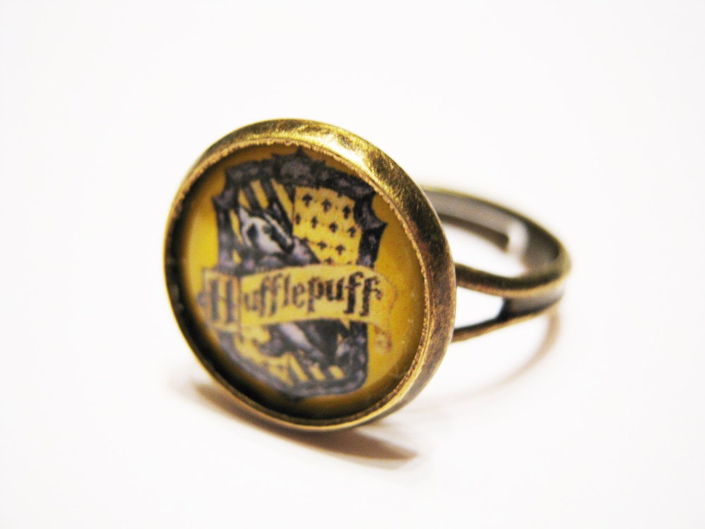 Hufflepuff House Crest Badger Yellow Harry Potter Bronze Metal Adjustable Ring