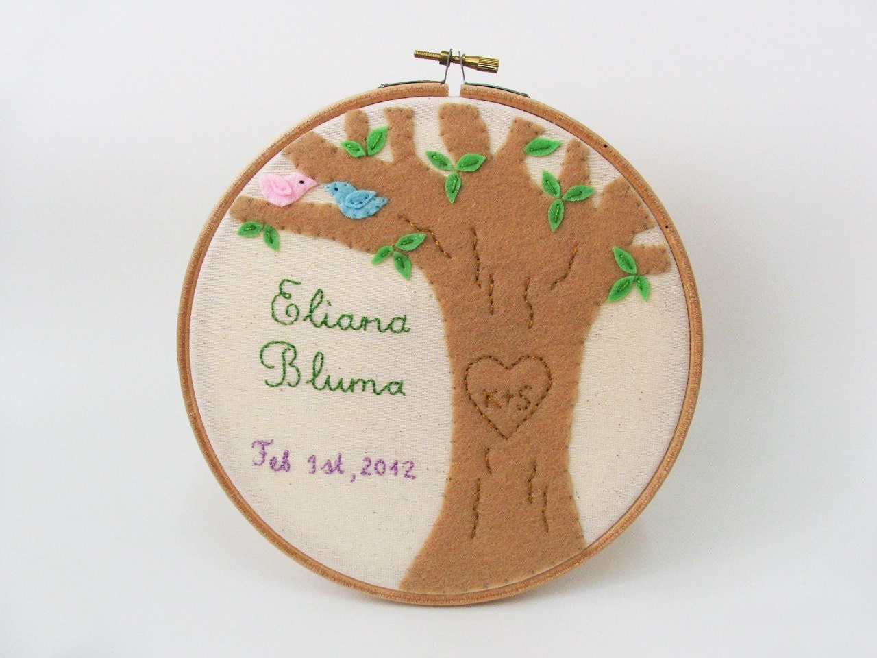 Love tree Embroidery hoop wall art - Customized personalized (names and date) GREAT WEDDING DECOR