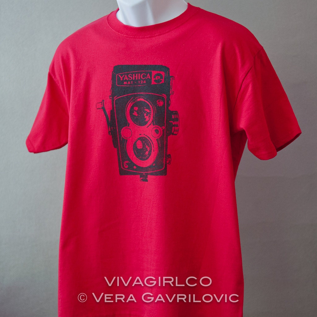 Vintage Camera Red Screenprinted Tshirt Mens Womens Size Medium