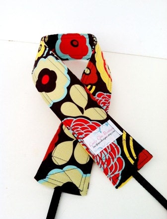 Designer Camera Strap... Mocca Fowers... Great Gift Idea