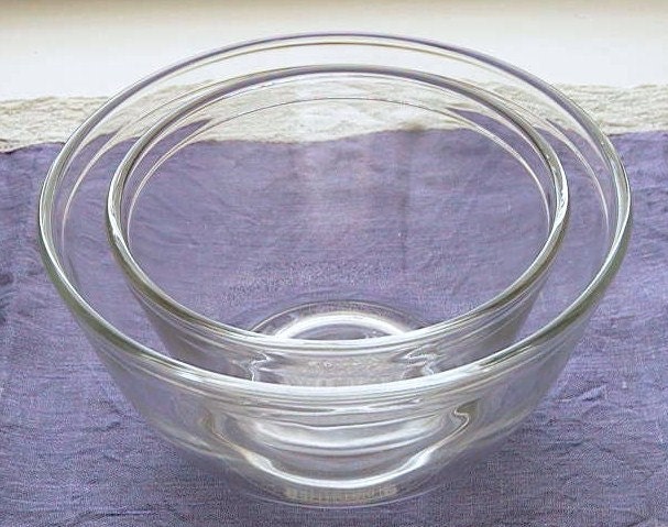 Set Of 2 Vintage PYREX Clear Glass Mixing Bowls By HoardersShop