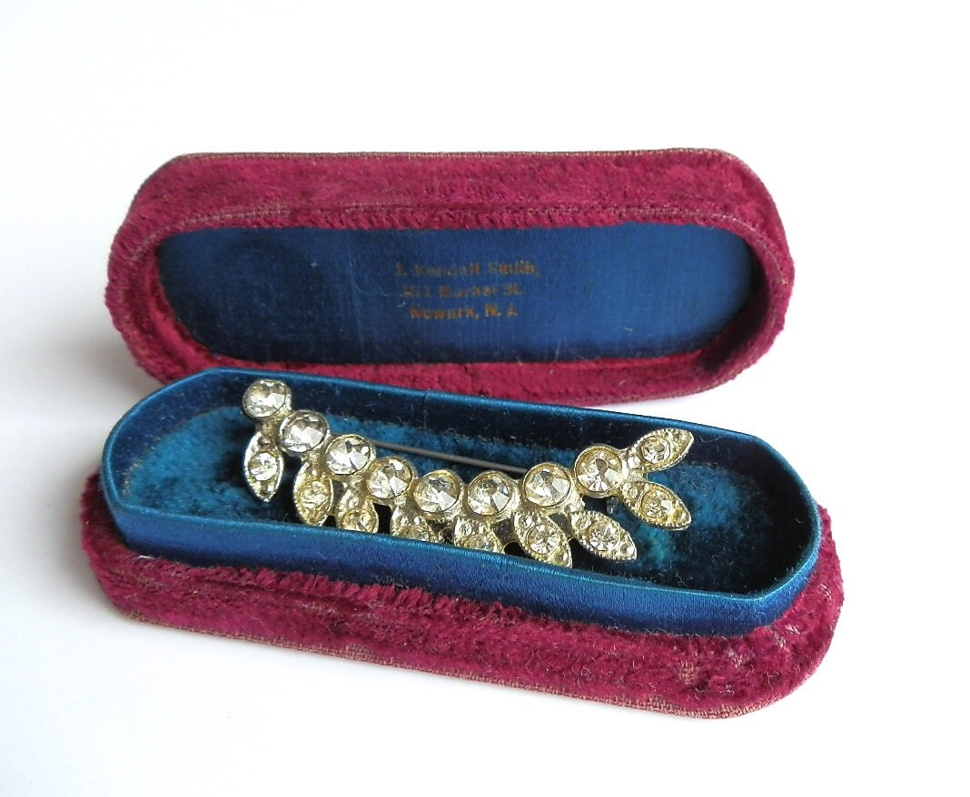 Antique Ring Box- Jewelry Case - Velvet Stickpin Box