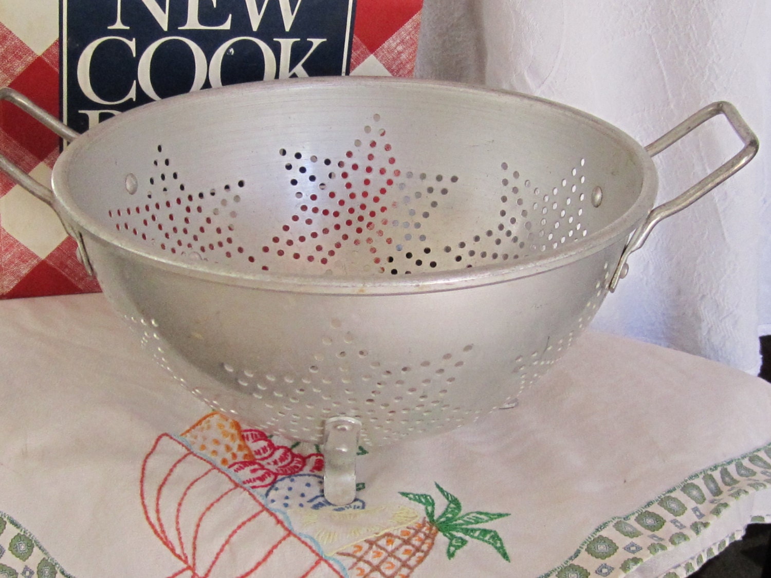 VIntage Colander Star Pattern Aluminum heavy with handles