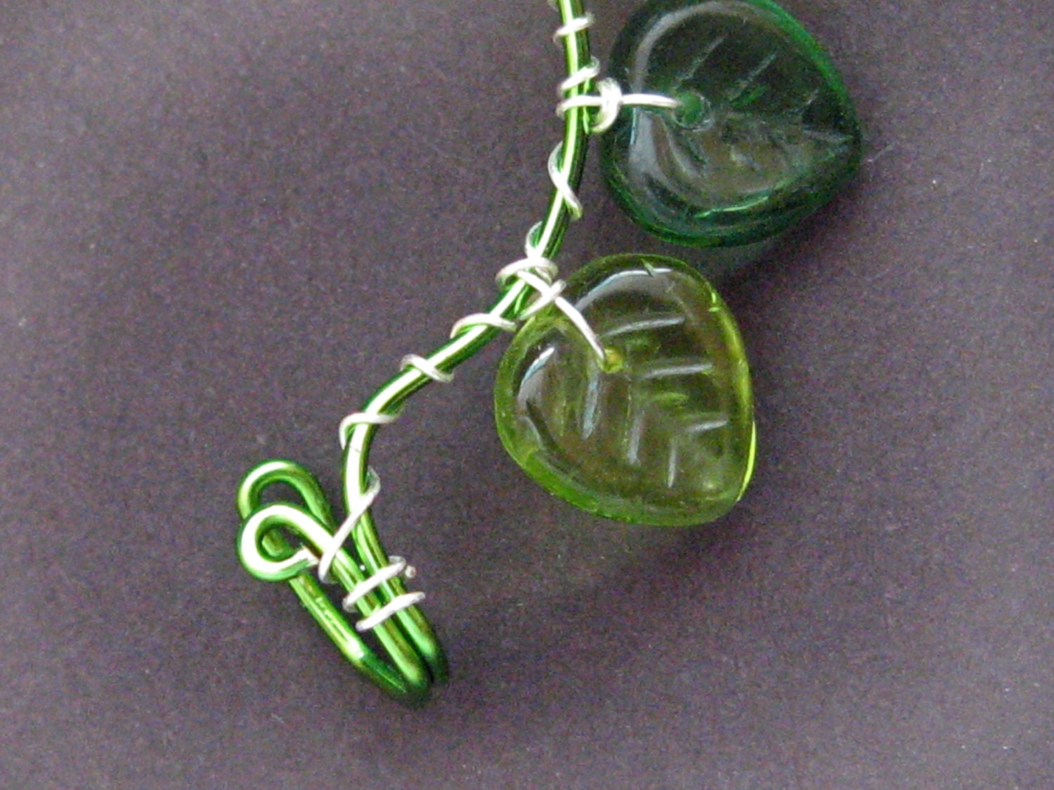 Legolas The Mirkwood Collection Elvish Ear Cuff left ear leaf leaves green sterling silver forest woodelf Tolkien LOTR