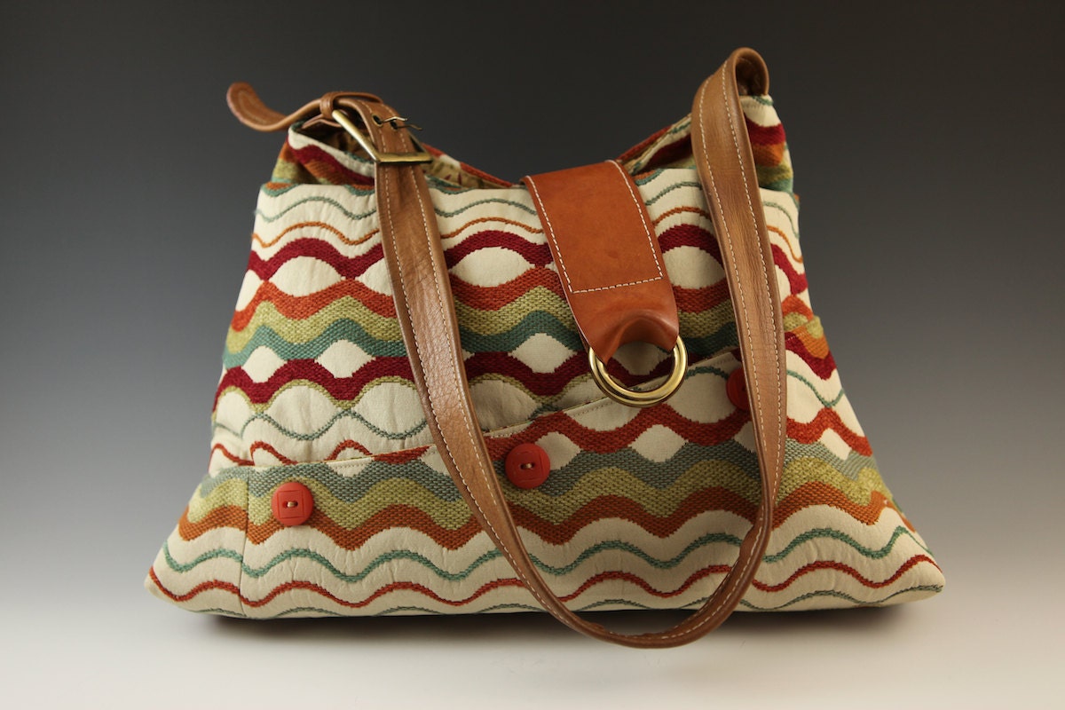 Multi-pocket Shoulder Bag in Rust, Teal, Rust Waves