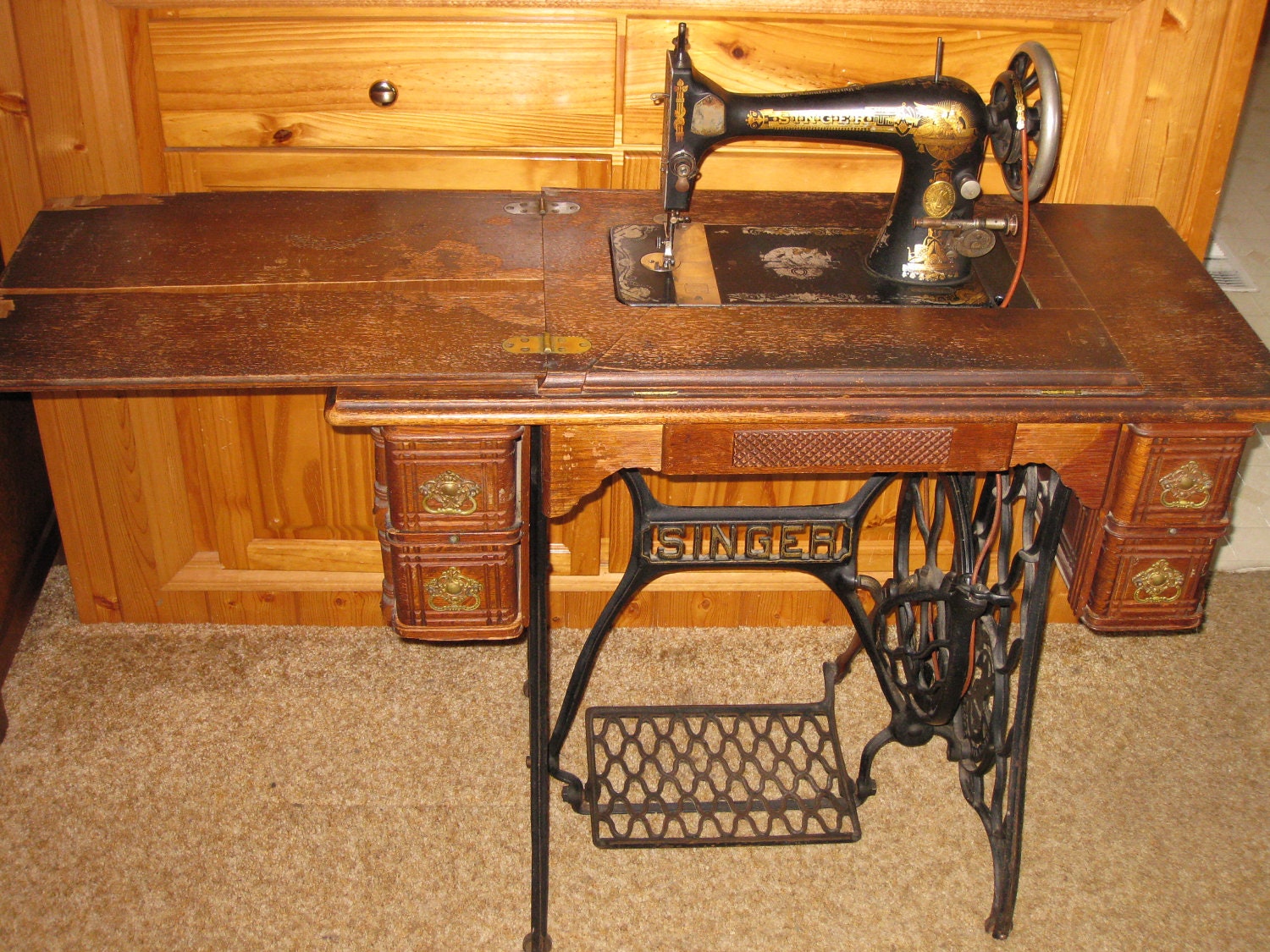 Antique Singer Treadle Sewing Machine 1901 Sphinx - Heavy Duty and ...