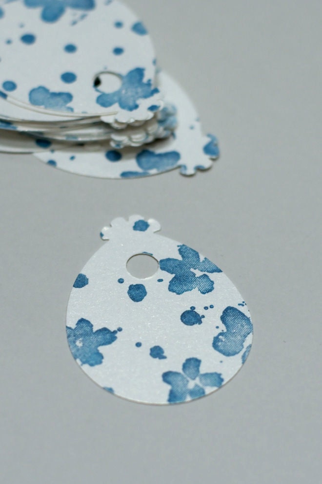 BOGO SALE Gift tag Blue Vintage Flower gift wrap tags. DIY set of 30. Balloon