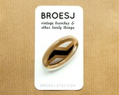 Oval Brooch Geometric beige plastic pin retro mod