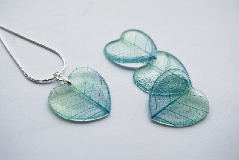 Green Blue Ombre Leaf Necklace  Heart Resin Jewelry Real Leaf Veins Transparent Pendant Love Romantic 925 Silver Plated