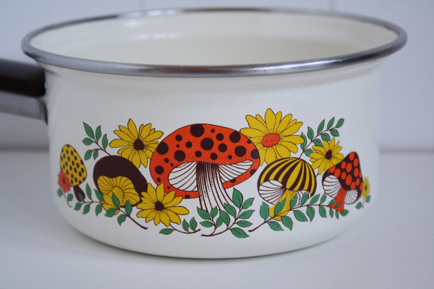 Vintage Merry Mushroom Enamel Pot, Toadstools, 1980's Housewares, Mushrooms, Vintage Sears