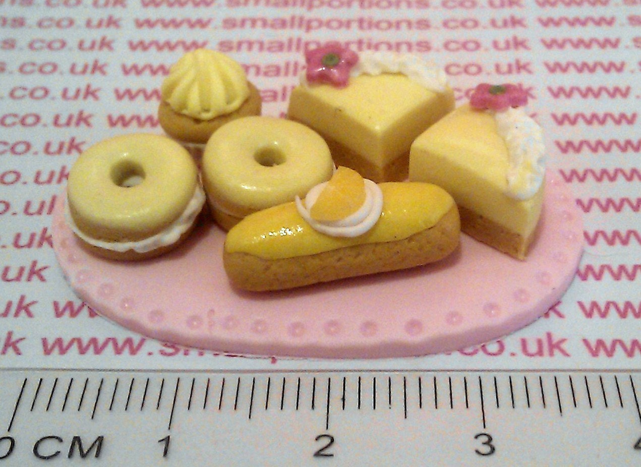 1:6 scale platter of lemon cakes for Barbie, Sindy etc.