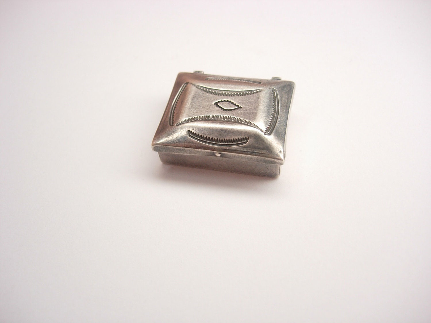 Vintage Sterling Silver Small Pill or Snuff Box with Hallmark