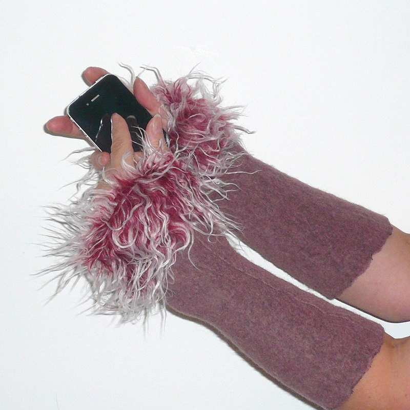 Dusky pink wrist warmers, soft elastic felted wool mixture with funny long hair faux fur border red and white